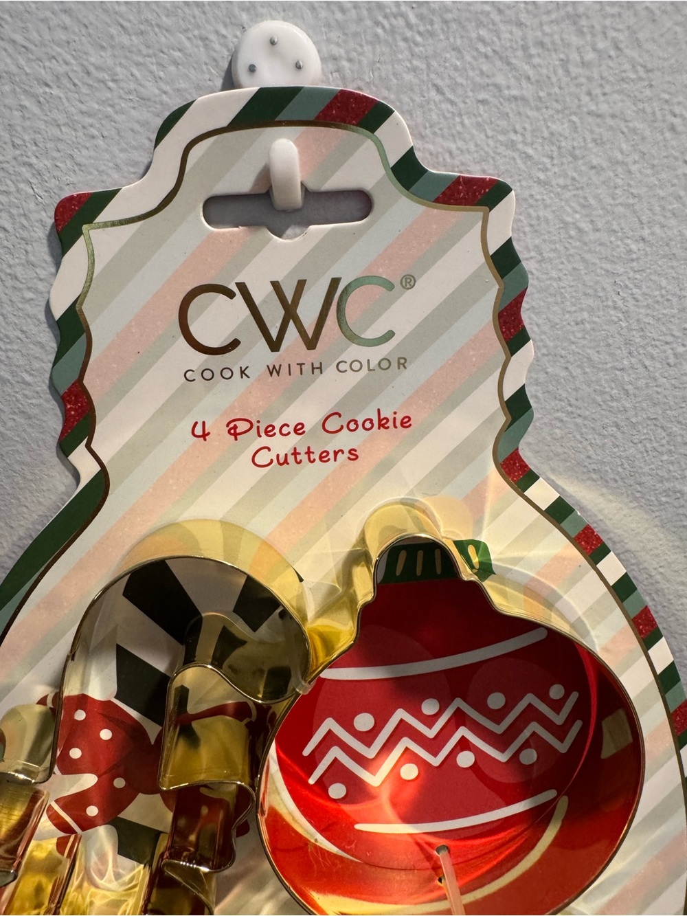 Red & Green Holiday Cookie Cutter Set - 4 Piece New CWC - Picture 2 of 3